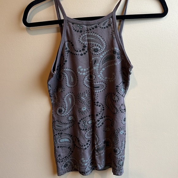 C&C California gray paisley print camisole top - Picture 2 of 2